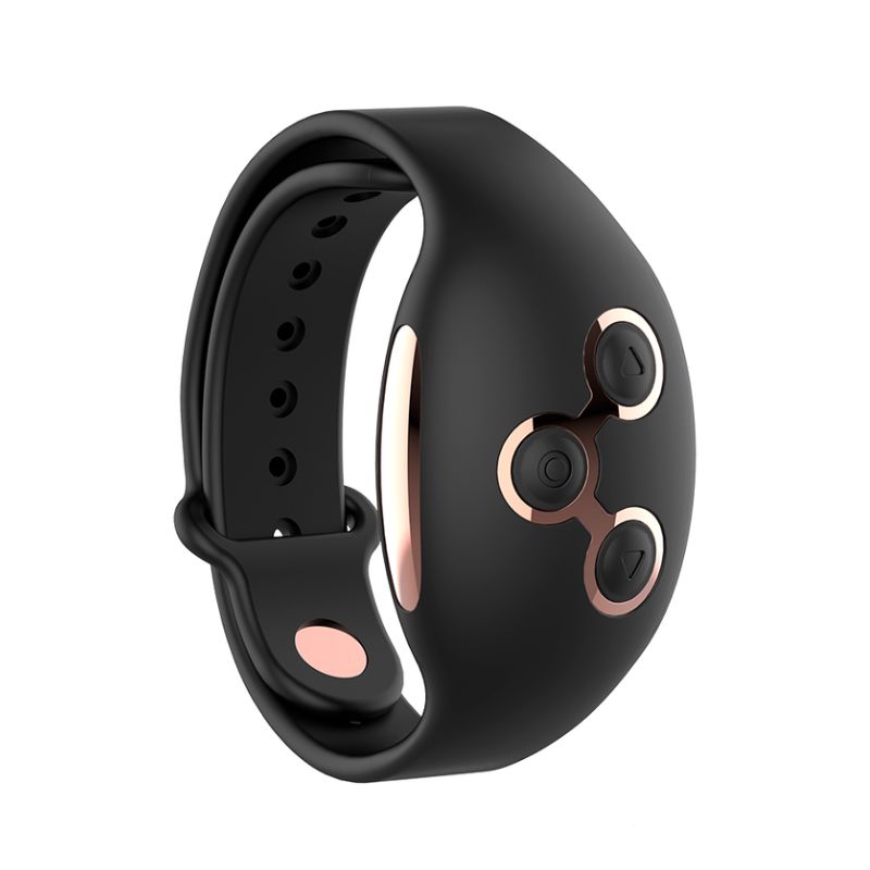 Annes-Desire-Curve-commande-noir-et-gold